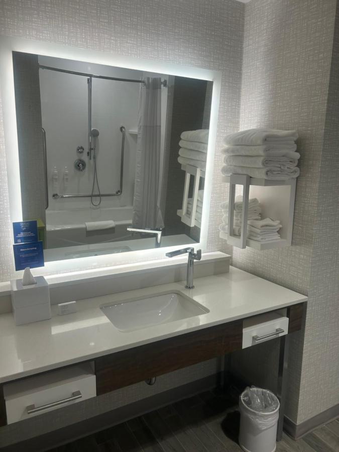 Hampton Inn By Hilton Kingston Exterior foto